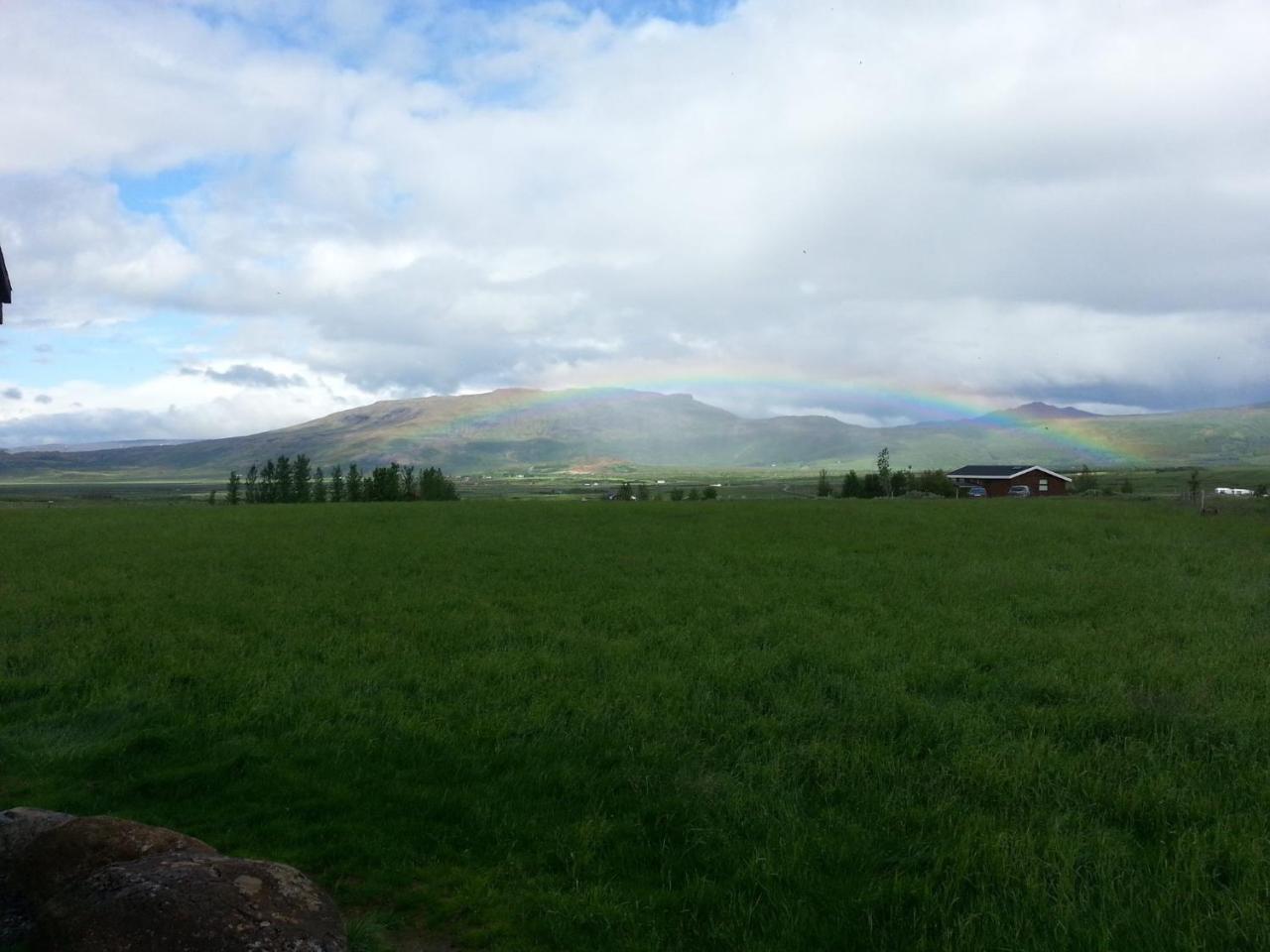 Skalinn Between Gullfoss And Geysir - Myrkholt Farm Haukadalur Exterior foto